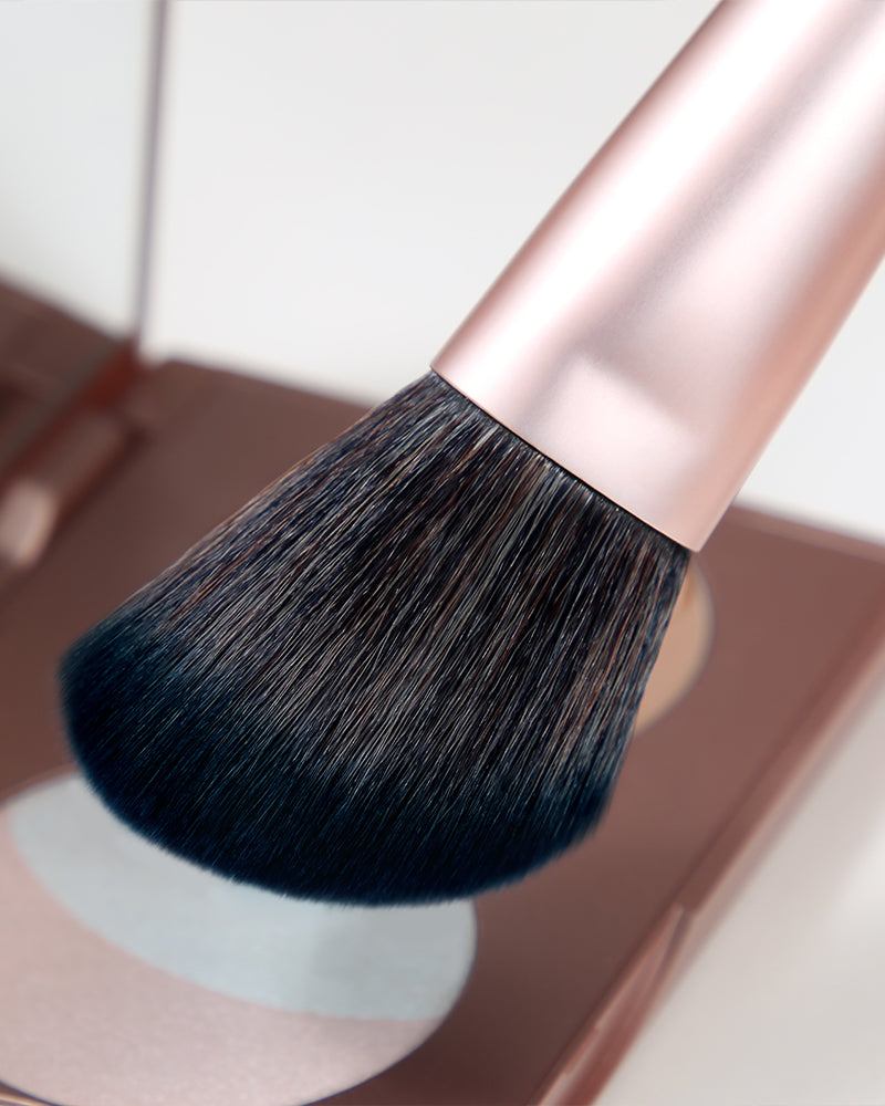 Soft Blooming Contour Brush