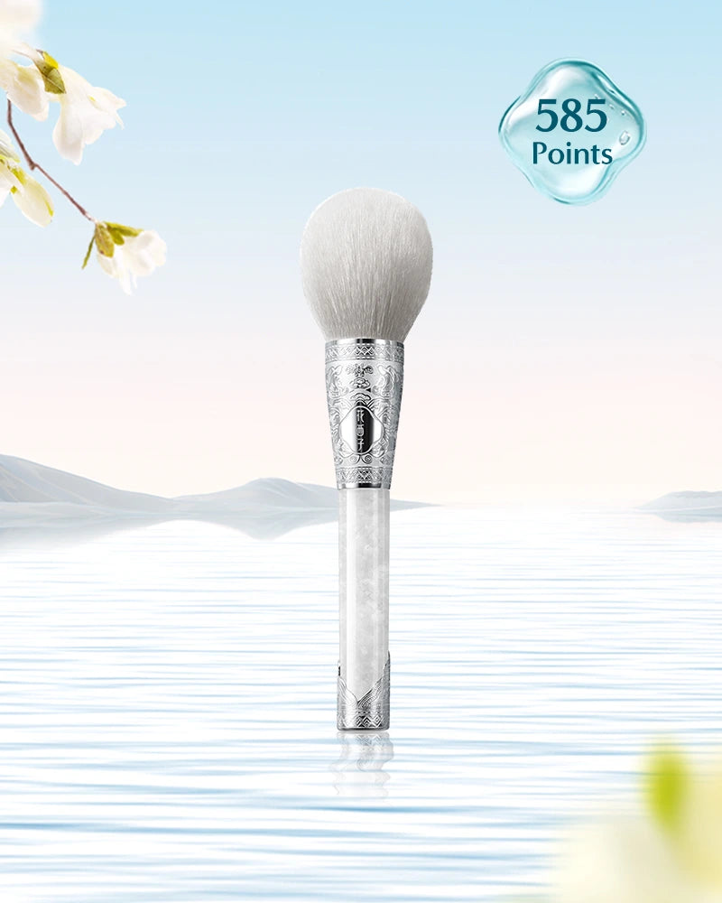 Impression of Miao Crystal Makeup Brush - Not for sale