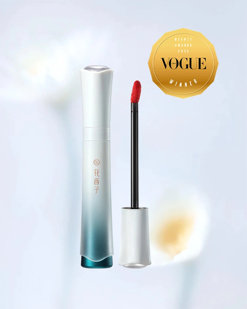 ROUGE À LÈVRES LIQUIDE SATINÉ ULTRA SMOOTH BLOOMING ROUGE 