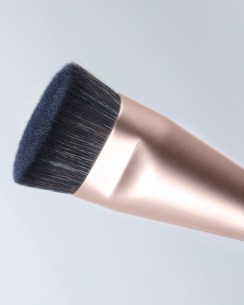 Soft Blooming Foundation Brush